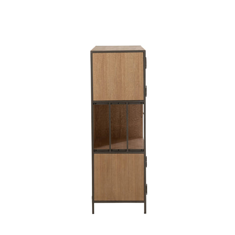 Schrank mit Abteilen