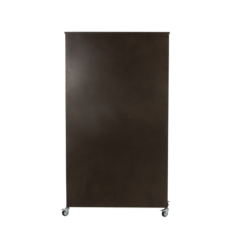 Schließfachschrank auf Räder
