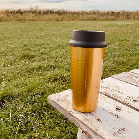 grip-mug-gold-stimmung-nah
